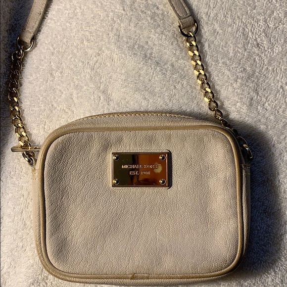 Michael Kors crossbody - Picture 1 of 4